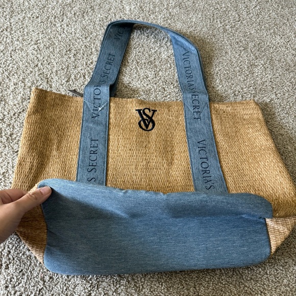NWT Victoria Secret Tote bag - Picture 8 of 8